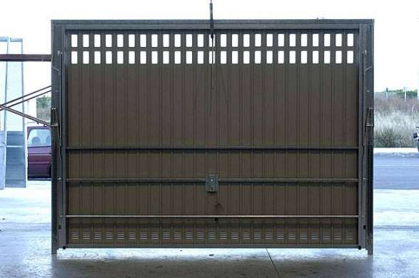 Puertas Automáticas Basculantes – Maguisa - Imagen 2