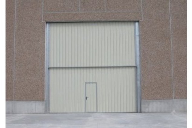 Puerta Automática Industrial Basculante Contrapesada – Novoferm - Imagen 7