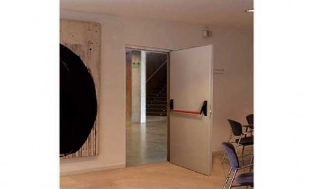 Puertas Cortafuegos Abatibles Nones