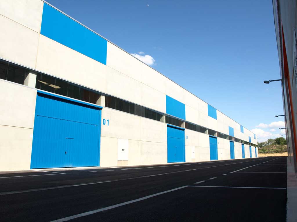 Puerta Automática Industrial Basculante Contrapesada – Novoferm - Imagen 9