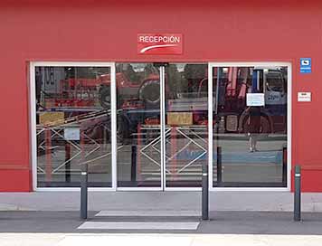 Puertas Automáticas de Cristal para Comercios y Negocios en Albacete y Ciudad Real Puertas Automáticas de Cristal para Comercios y Negocios en Albacete y Ciudad Real